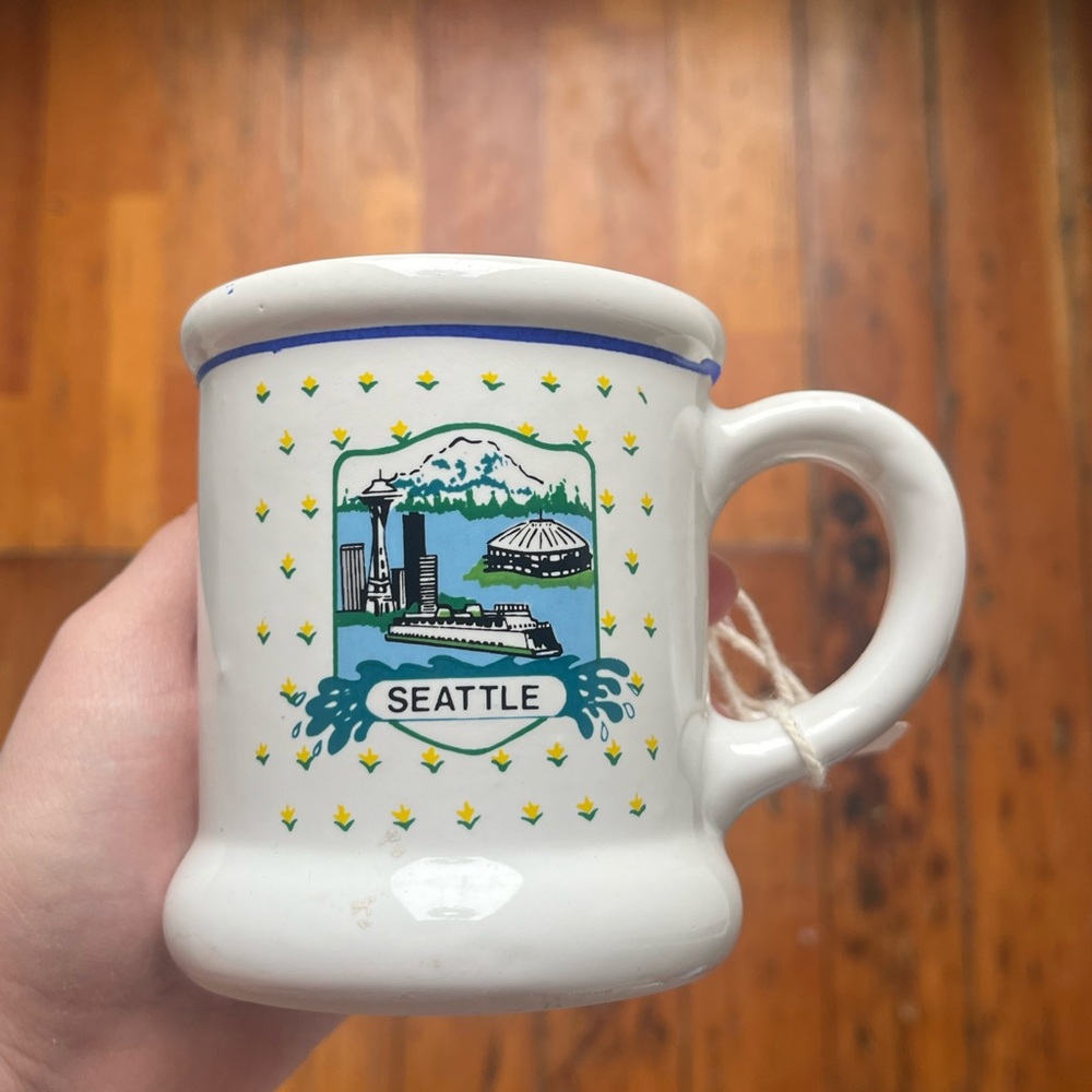 Vintage Seattle Souvenir Floral Mug